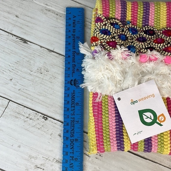 NWT Colorful Handmade Woven Fringed Boho Clutch - Picture 6 of 10